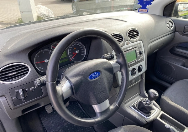 Ford Focus cena 10999 przebieg: 244000, rok produkcji 2005 z Golina małe 232